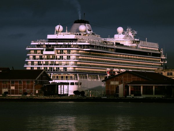 Scopri i segreti per un road trip memorabile lungo la costiera amalfitana!